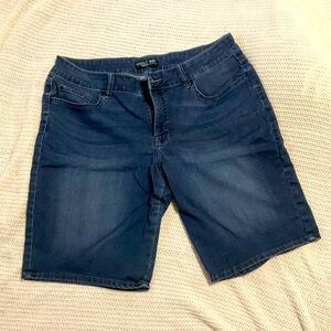Jean Bermuda shorts